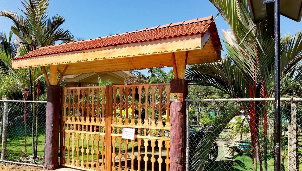Sea View Resort Kallady エクステリア 写真